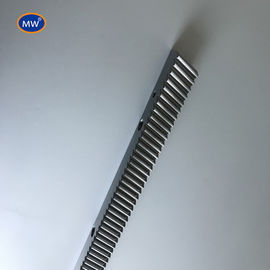 Natuur Zwarte Oxide Kleur Rechte Tanden 1.0M 1000mm Rack Voor Schuifpoort Motor leverancier